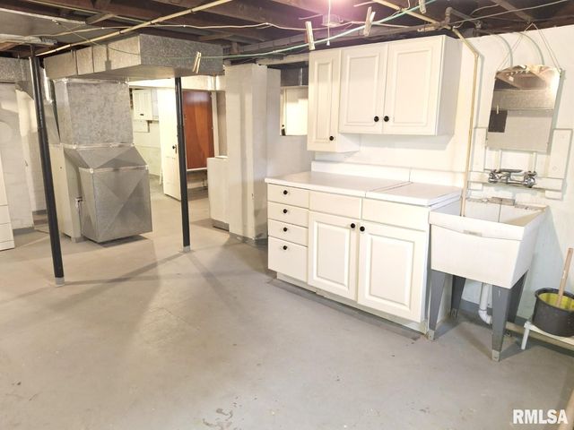 471 N 7TH Avenue, Canton, IL 61520