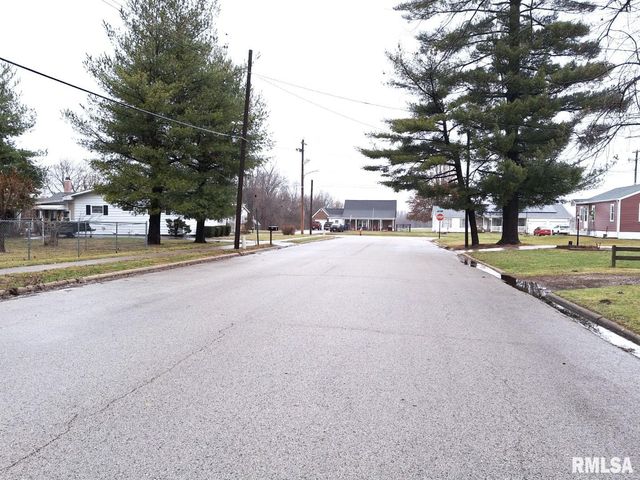 471 N 7TH Avenue, Canton, IL 61520