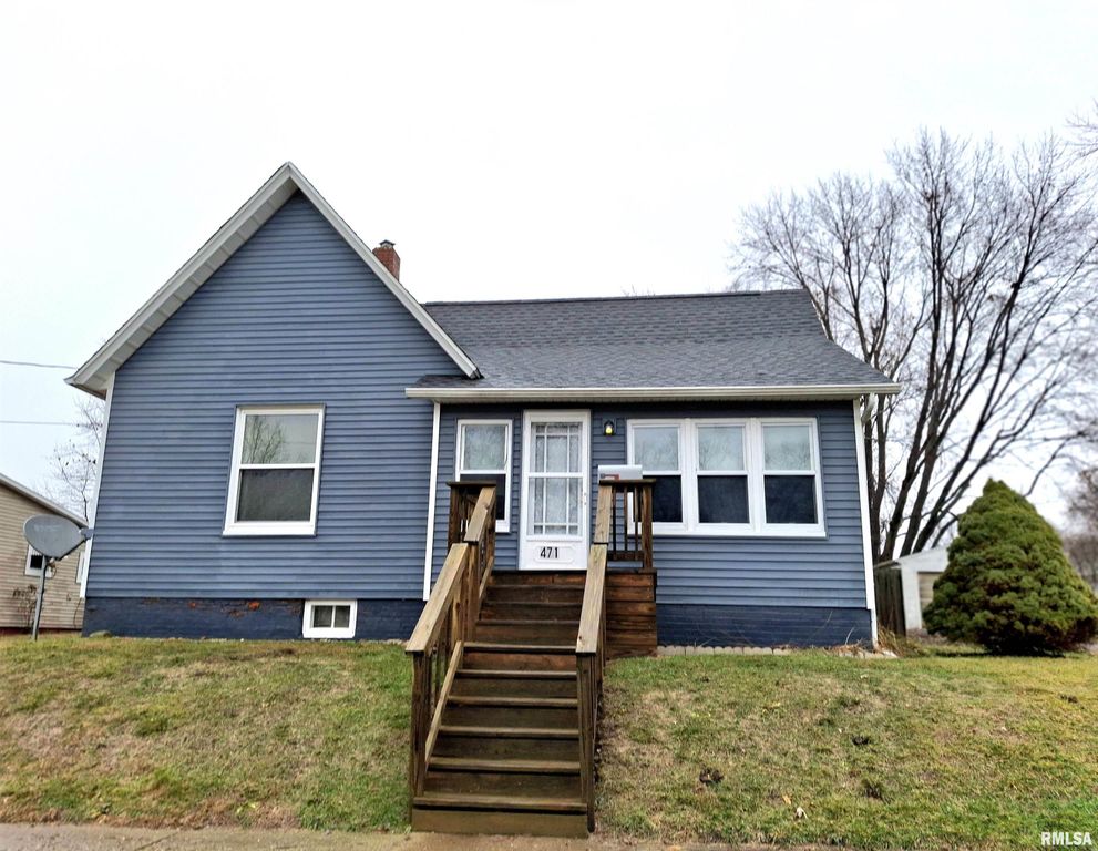 471 N 7TH Avenue, Canton, IL 61520