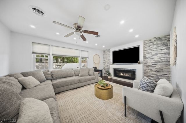 1448 E 7Th St, Plainfield City, NJ 07062