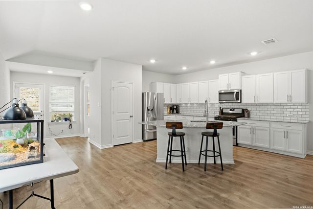 810 Sage Thrasher, San Antonio, TX 78253