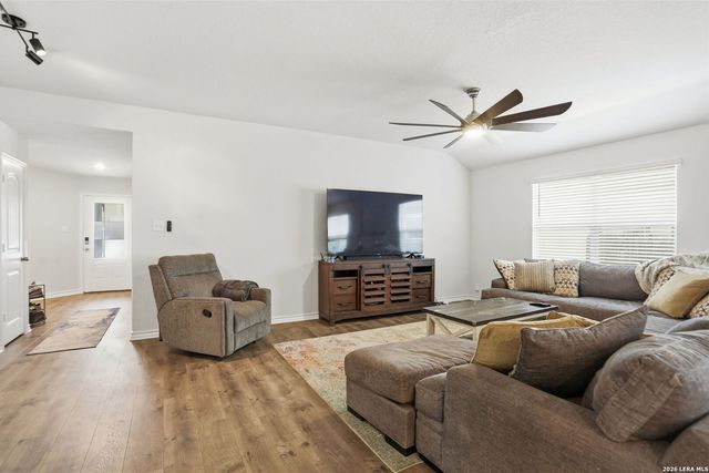 810 Sage Thrasher, San Antonio, TX 78253