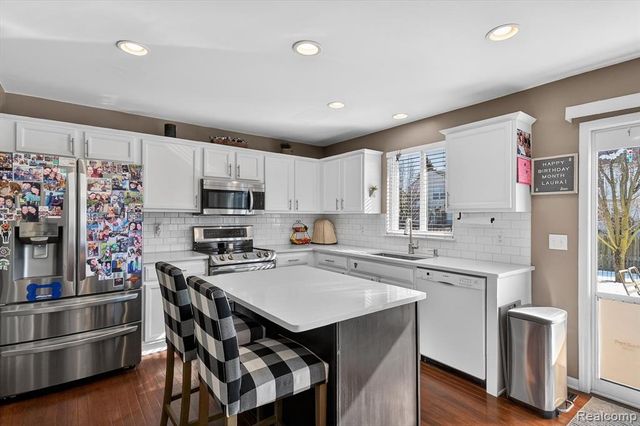 7526 Carlton Drive, Ypsilanti, MI 48197