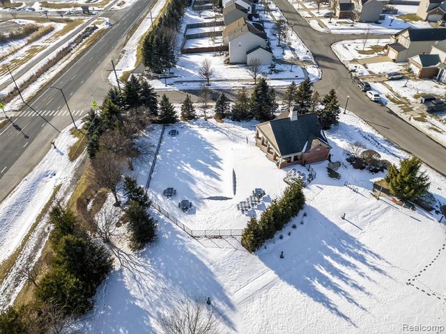 7526 Carlton Drive, Ypsilanti, MI 48197