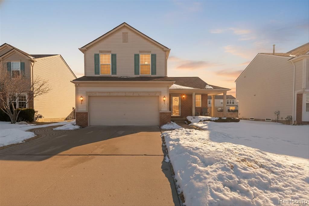 7526 Carlton Drive, Ypsilanti, MI 48197