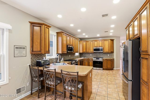66 Birch Street, Lakewood, NJ 08701