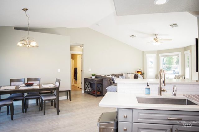 4512 S Wildbrook Ave, Boise, ID 83709