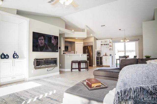 4512 S Wildbrook Ave, Boise, ID 83709