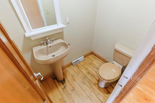 306 S Notre Dame Avenue, South Bend, IN 46617