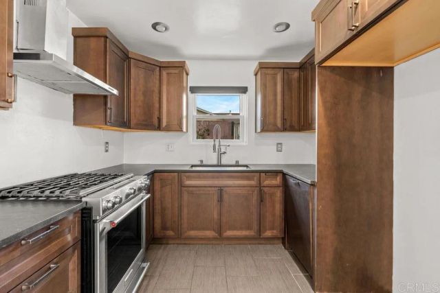 7112 Skyline Drive, San Diego, CA 92114