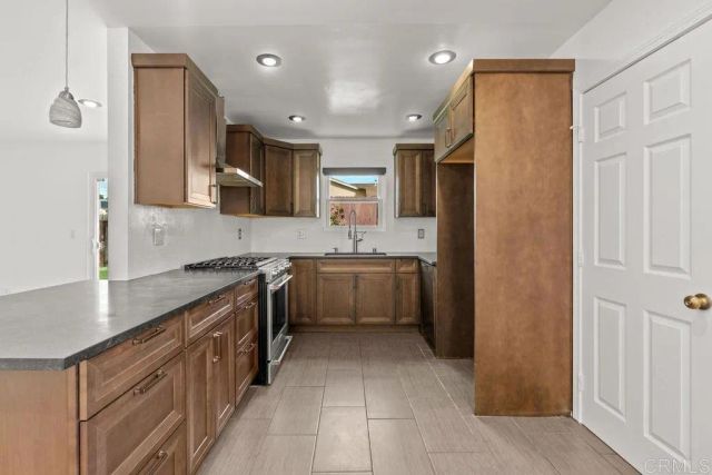 7112 Skyline Drive, San Diego, CA 92114