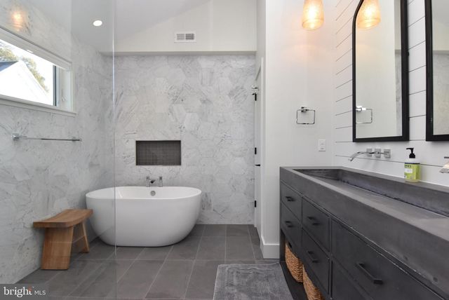 35 MARYLAND AVE, Rehoboth Beach, DE 19971