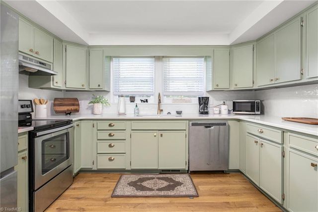 914 NC Highway 62 E, Pleasant Garden, NC 27313