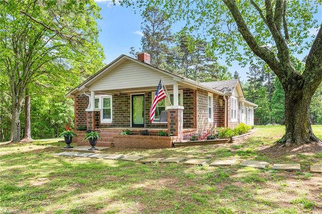 914 NC Highway 62 E, Pleasant Garden, NC 27313