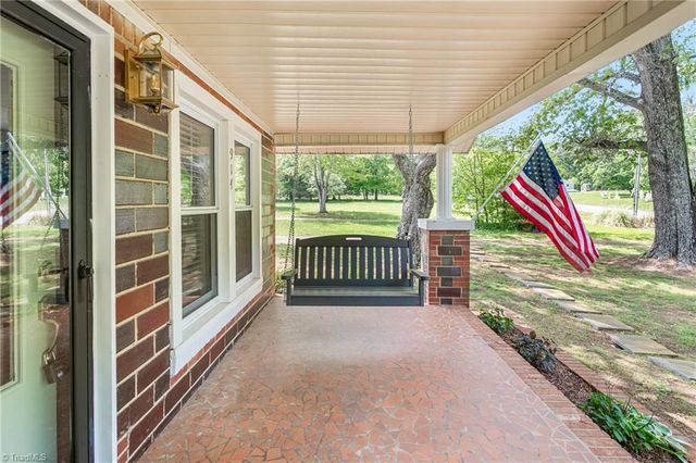 914 NC Highway 62 E, Pleasant Garden, NC 27313