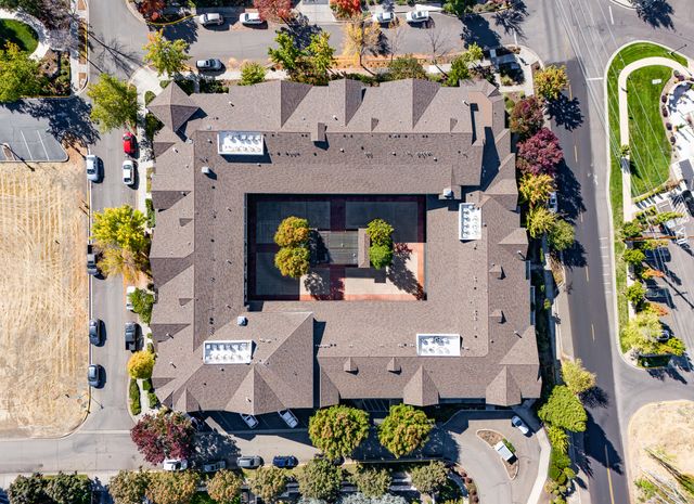 827 Pavilion Place, Ashland, OR 97520