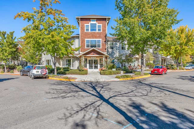 827 Pavilion Place, Ashland, OR 97520