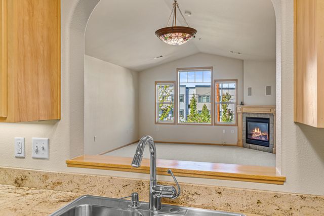 827 Pavilion Place, Ashland, OR 97520