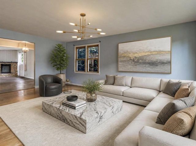 207 CRESCENT DRIVE, Neenah, WI 54956