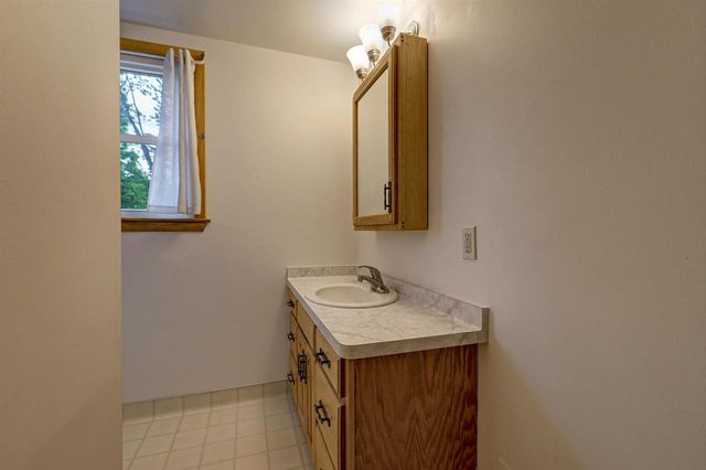 207 CRESCENT DRIVE, Neenah, WI 54956
