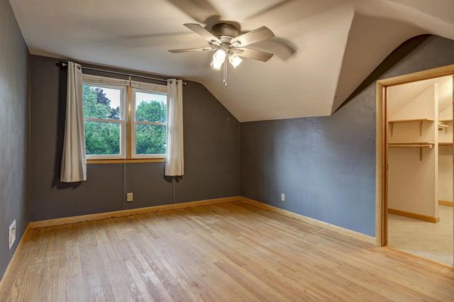 207 CRESCENT DRIVE, Neenah, WI 54956