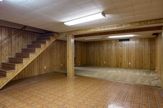 207 CRESCENT DRIVE, Neenah, WI 54956
