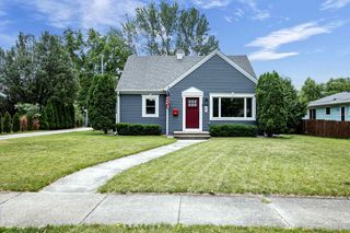 207 CRESCENT DRIVE, Neenah, WI 54956