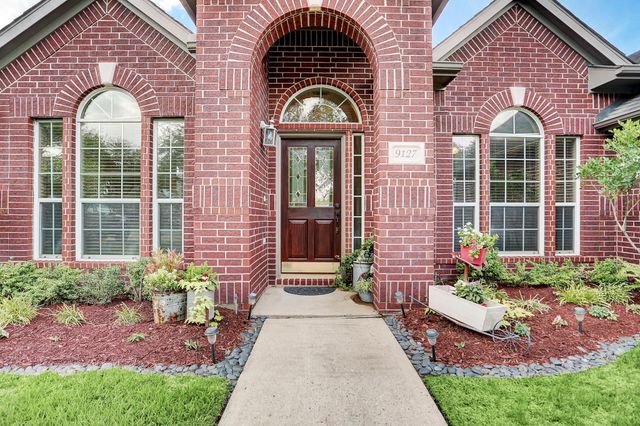 9127 Morningstar Drive, Sugar Land, TX 77479