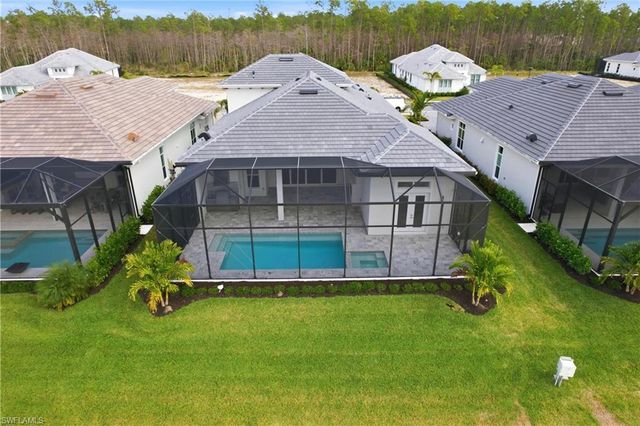 9661 Moonflower LN, Naples, FL 34114