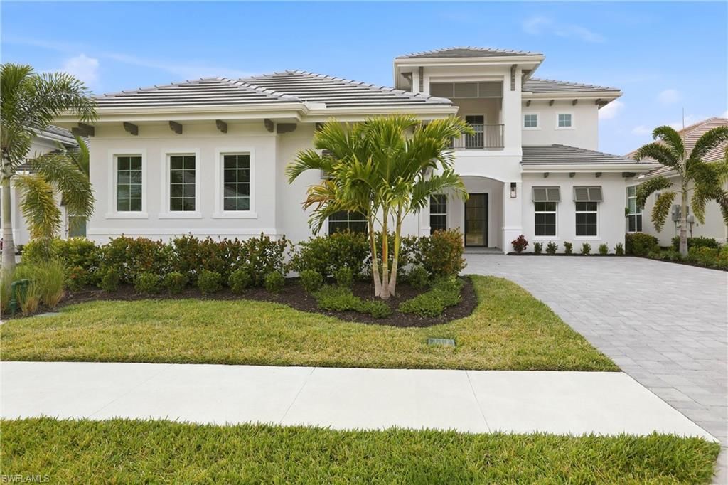 9661 Moonflower LN, Naples, FL 34114
