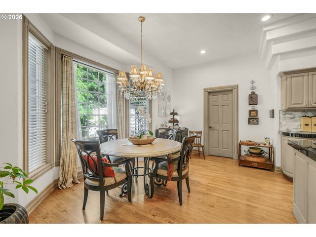 3889 Se SAINT ANDREWS Pl, Gresham, OR 97080
