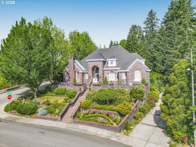 3889 Se SAINT ANDREWS Pl, Gresham, OR 97080