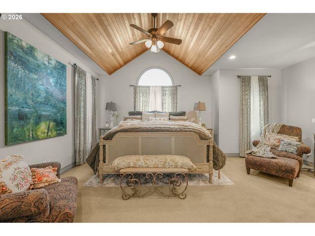 3889 Se SAINT ANDREWS Pl, Gresham, OR 97080