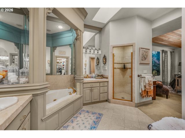 3889 Se SAINT ANDREWS Pl, Gresham, OR 97080