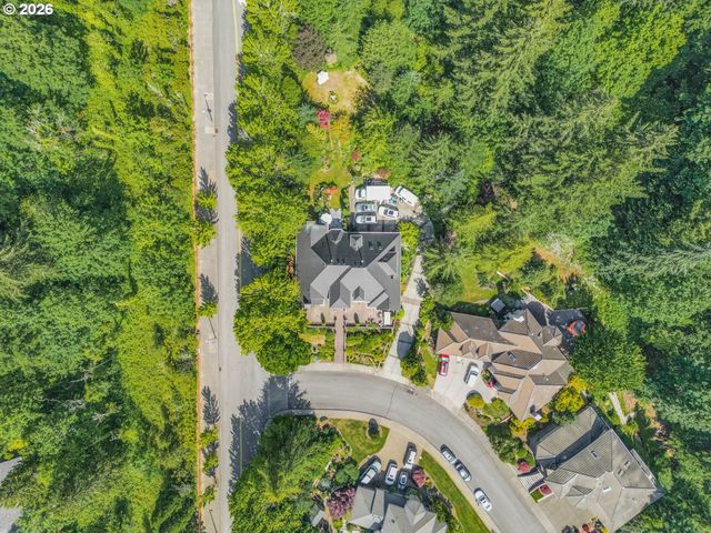 3889 Se SAINT ANDREWS Pl, Gresham, OR 97080