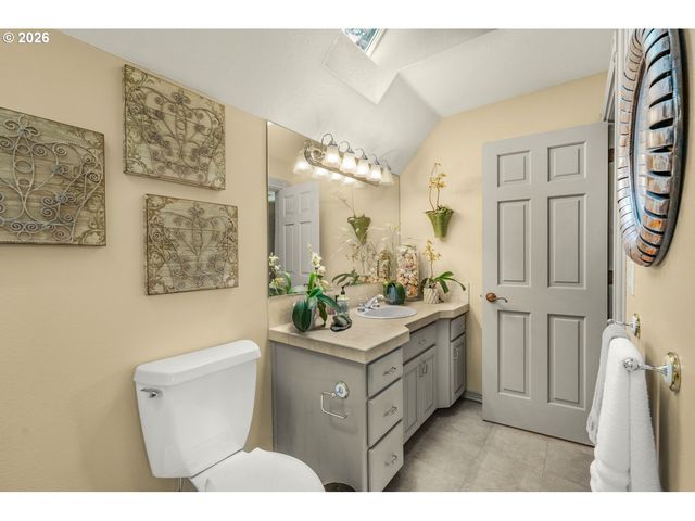 3889 Se SAINT ANDREWS Pl, Gresham, OR 97080
