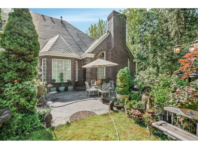 3889 Se SAINT ANDREWS Pl, Gresham, OR 97080