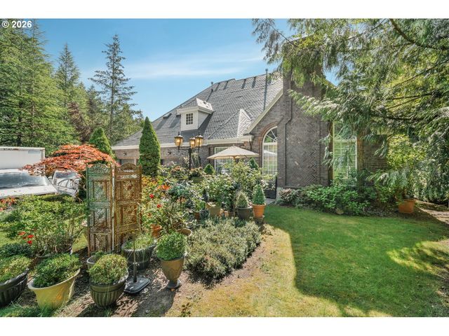 3889 Se SAINT ANDREWS Pl, Gresham, OR 97080