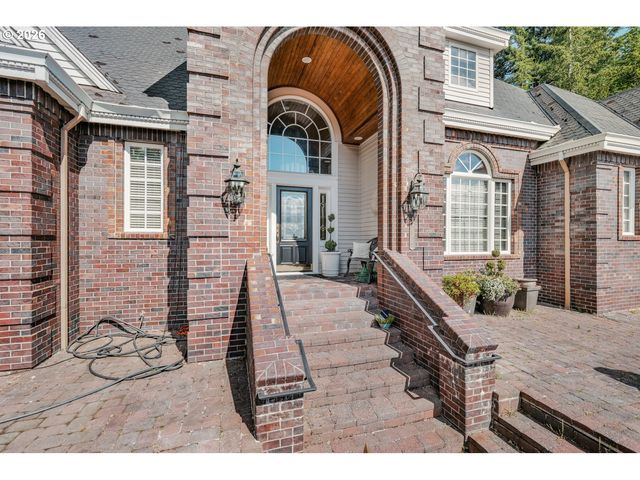 3889 Se SAINT ANDREWS Pl, Gresham, OR 97080