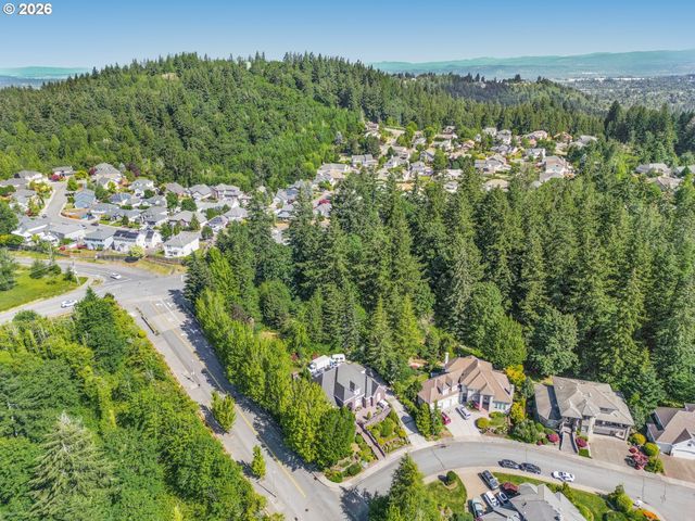 3889 Se SAINT ANDREWS Pl, Gresham, OR 97080
