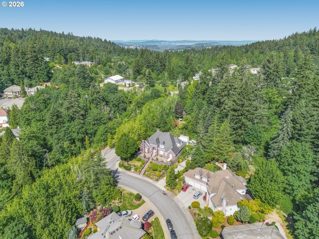3889 Se SAINT ANDREWS Pl, Gresham, OR 97080