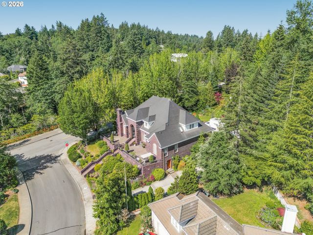 3889 Se SAINT ANDREWS Pl, Gresham, OR 97080