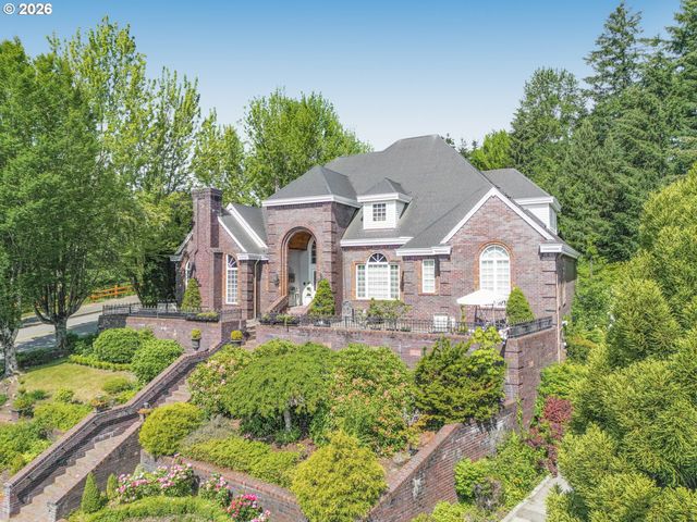 3889 Se SAINT ANDREWS Pl, Gresham, OR 97080
