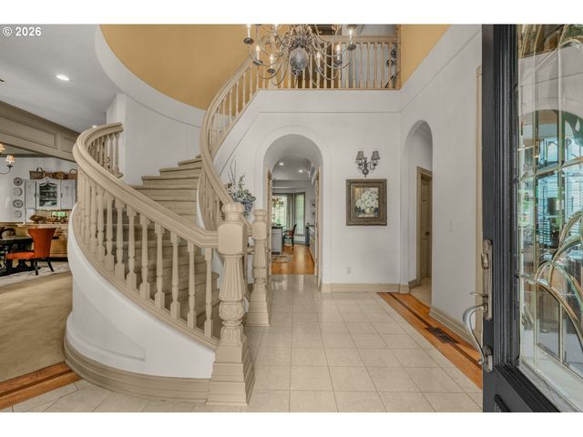 3889 Se SAINT ANDREWS Pl, Gresham, OR 97080