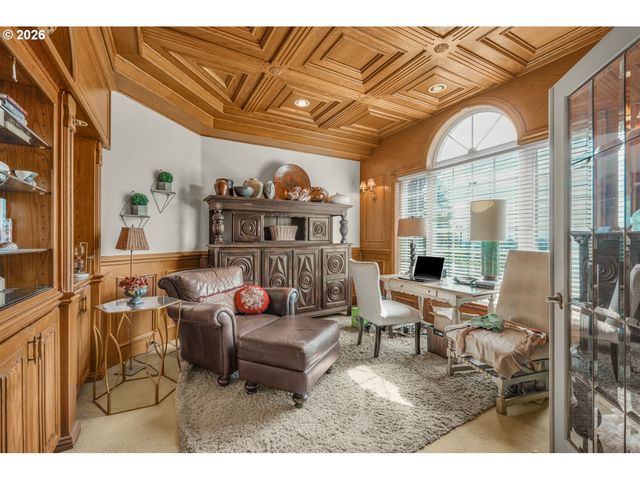 3889 Se SAINT ANDREWS Pl, Gresham, OR 97080