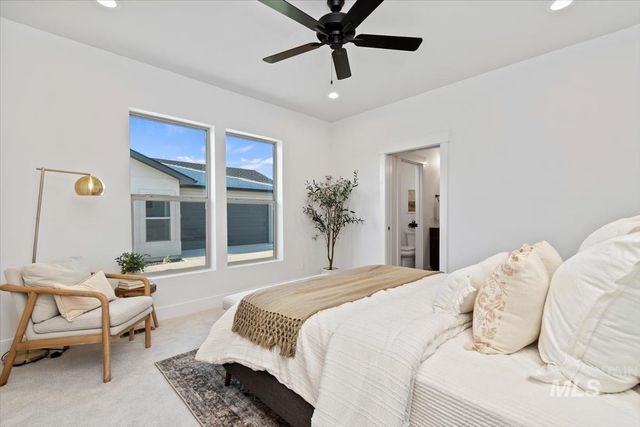 11162 S Corballis Ln, Kuna, ID 83634