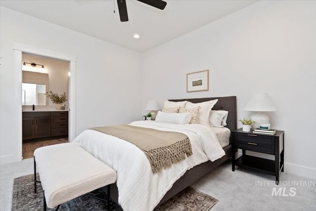 11162 S Corballis Ln, Kuna, ID 83634