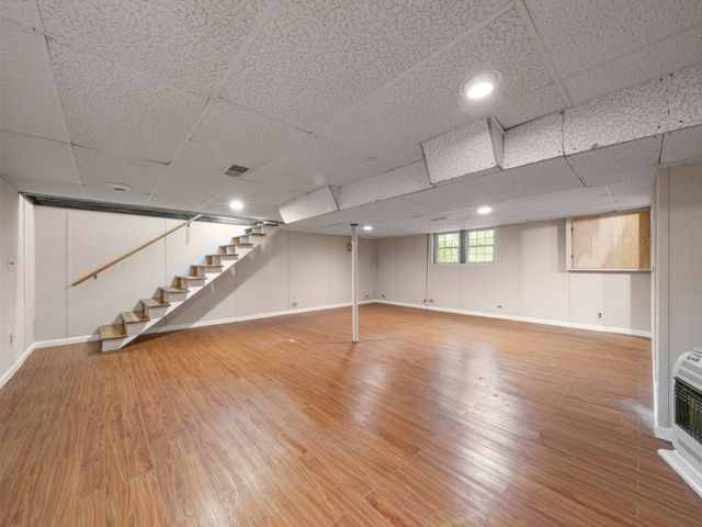 1258 Hillwood Dr, Clarksville, TN 37040