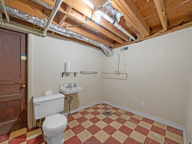 1258 Hillwood Dr, Clarksville, TN 37040