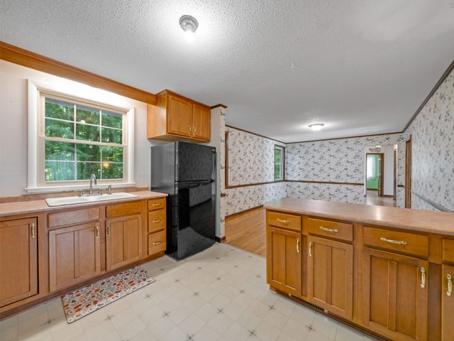 1258 Hillwood Dr, Clarksville, TN 37040
